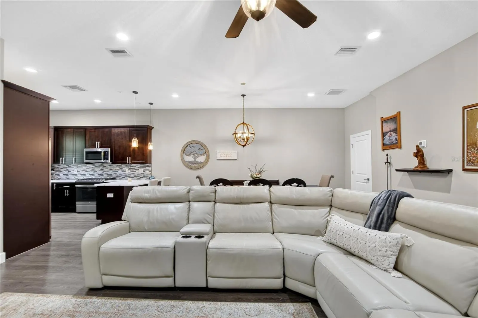 750 GRAND CYPRESS LN