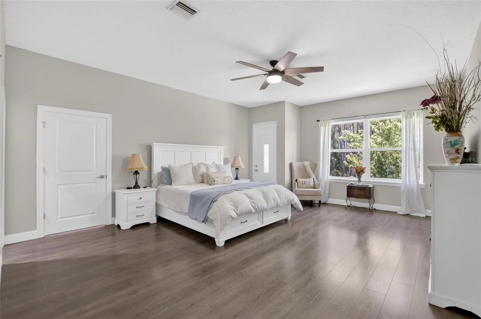 750 GRAND CYPRESS LN