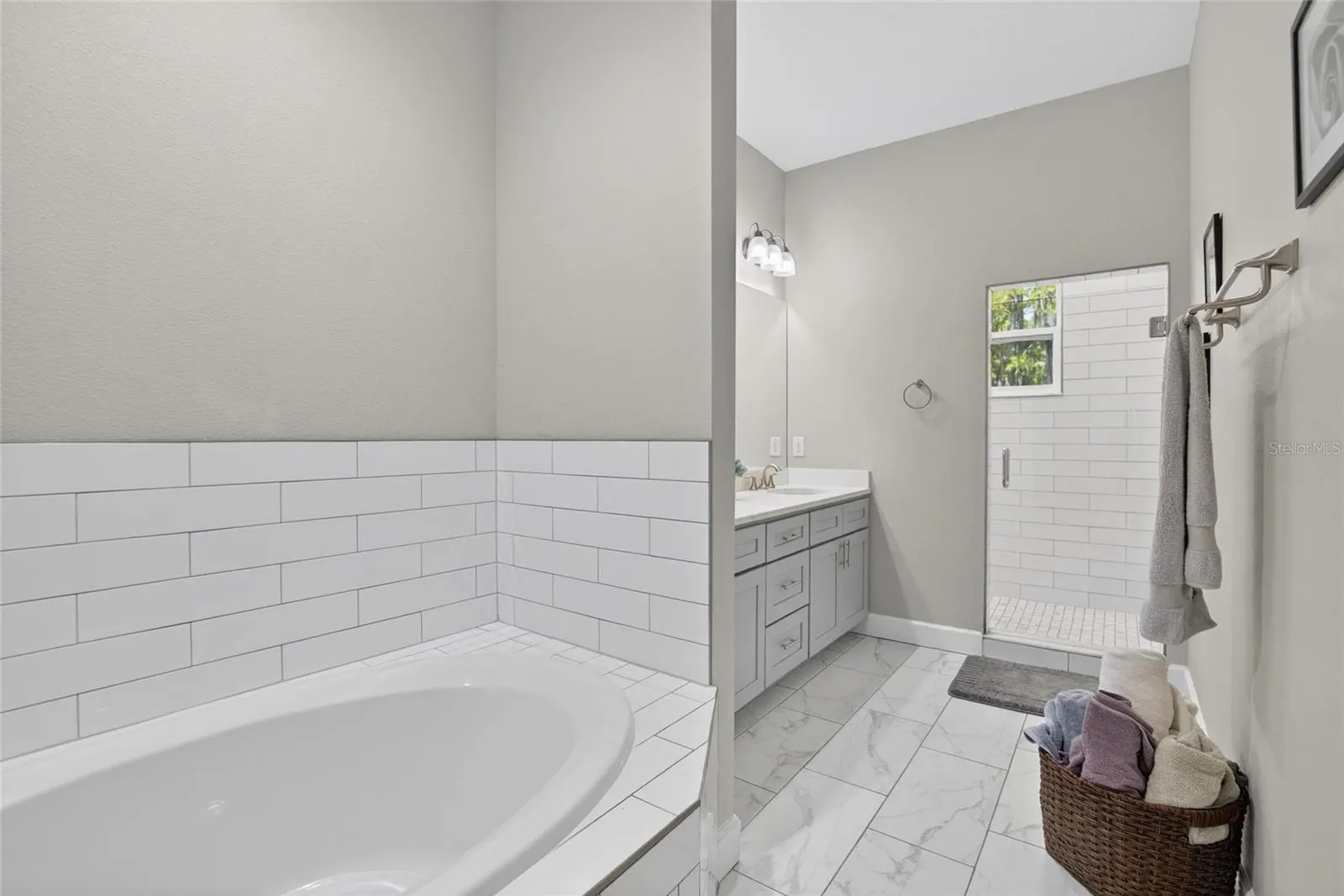 750 GRAND CYPRESS LN
