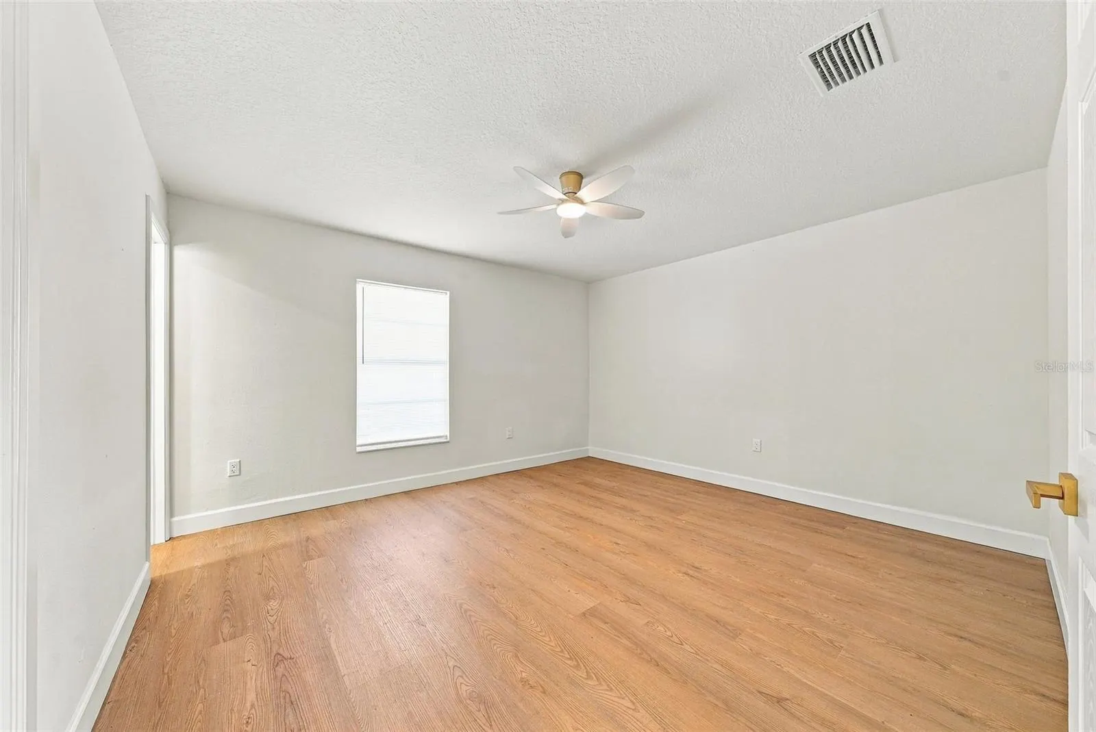 4106 LONE OAK RD