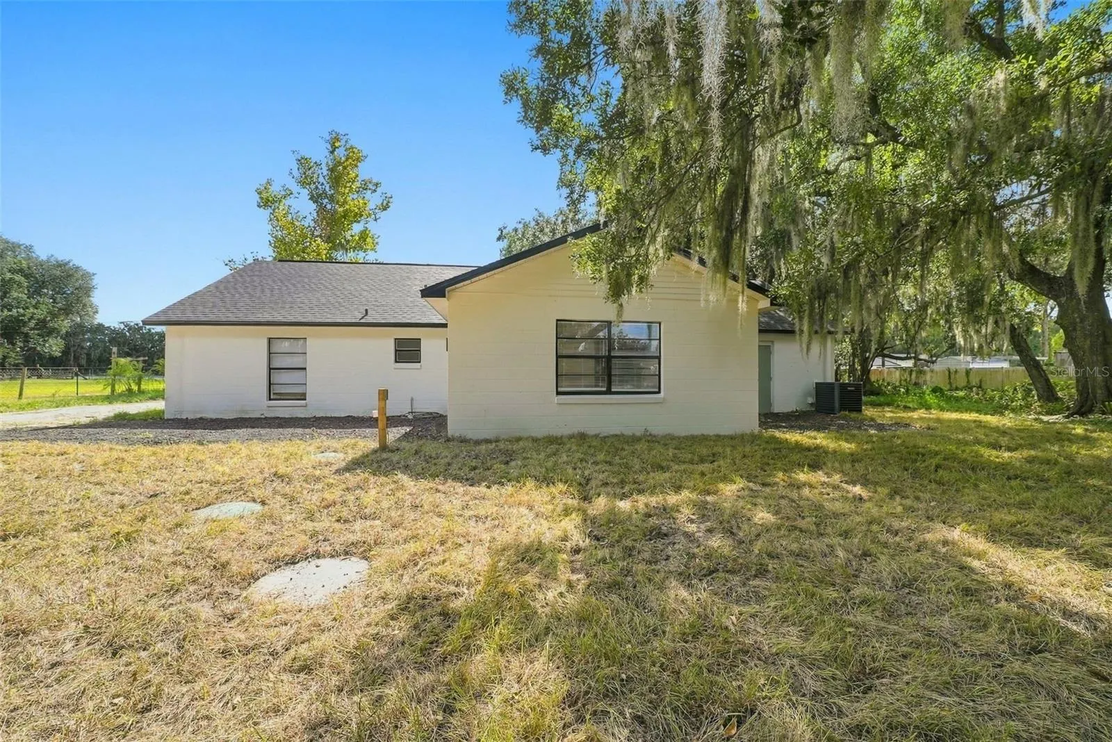 4106 LONE OAK RD