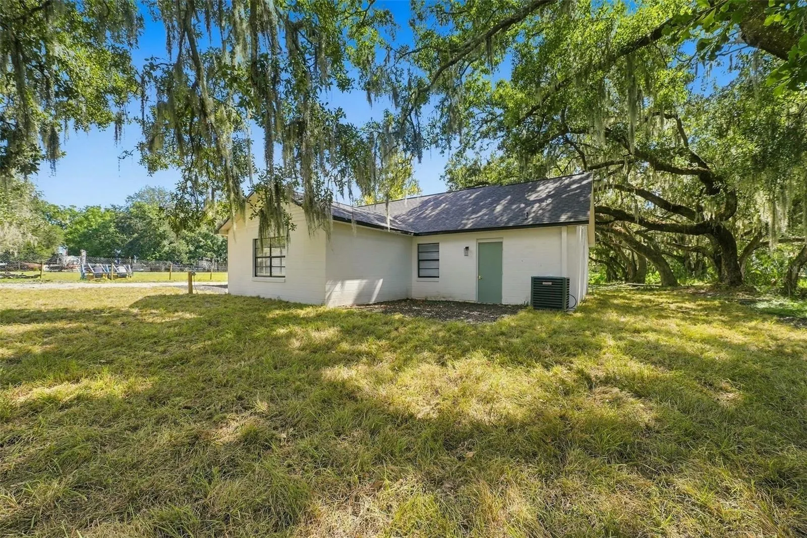 4106 LONE OAK RD