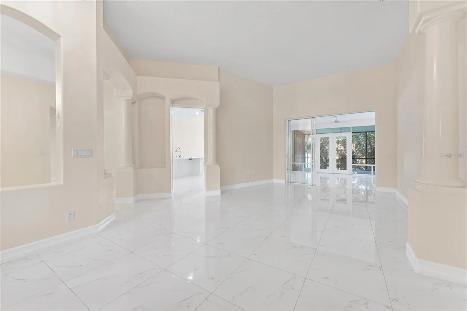 10310 CARROLL COVE PL