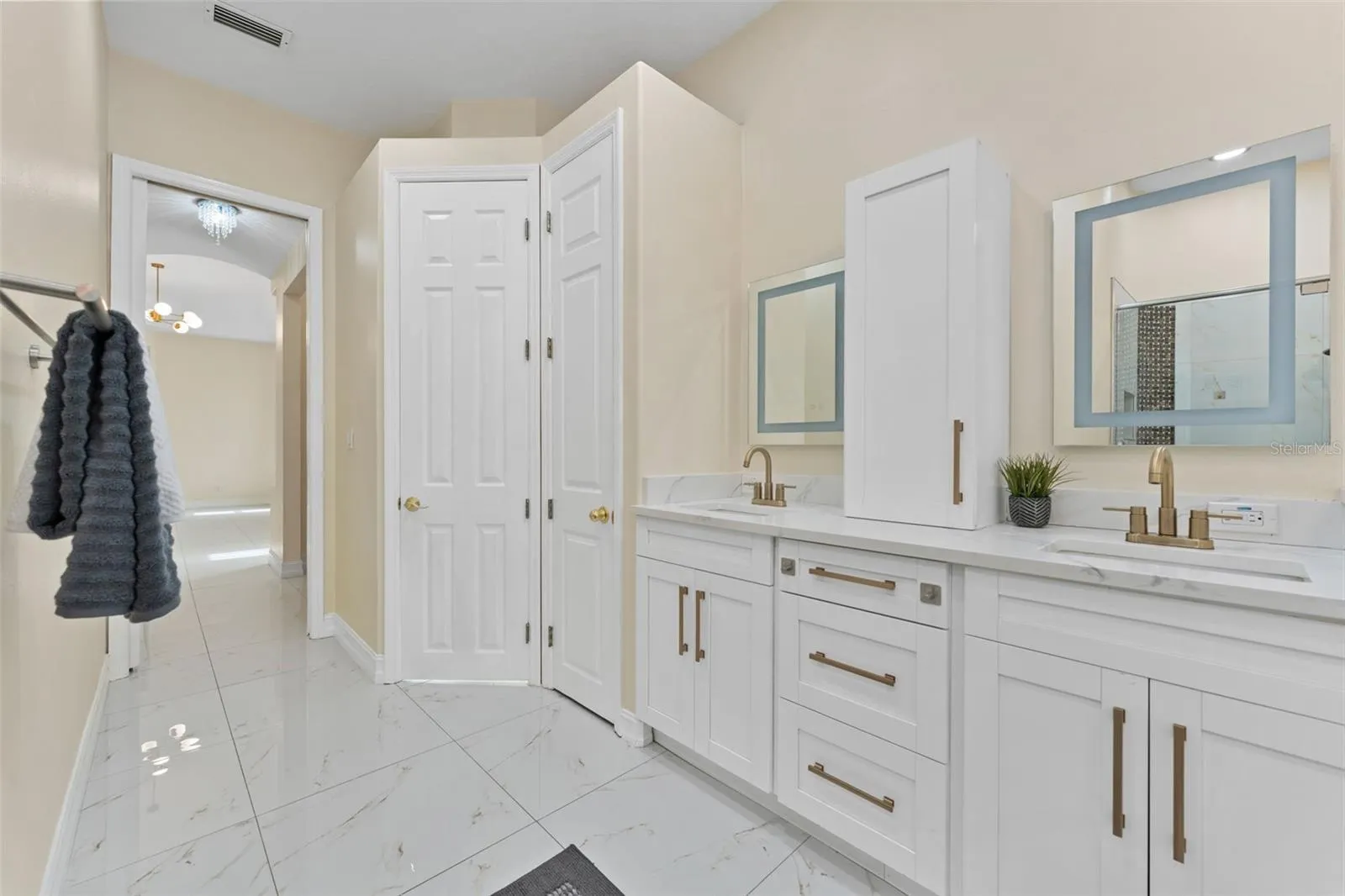 10310 CARROLL COVE PL