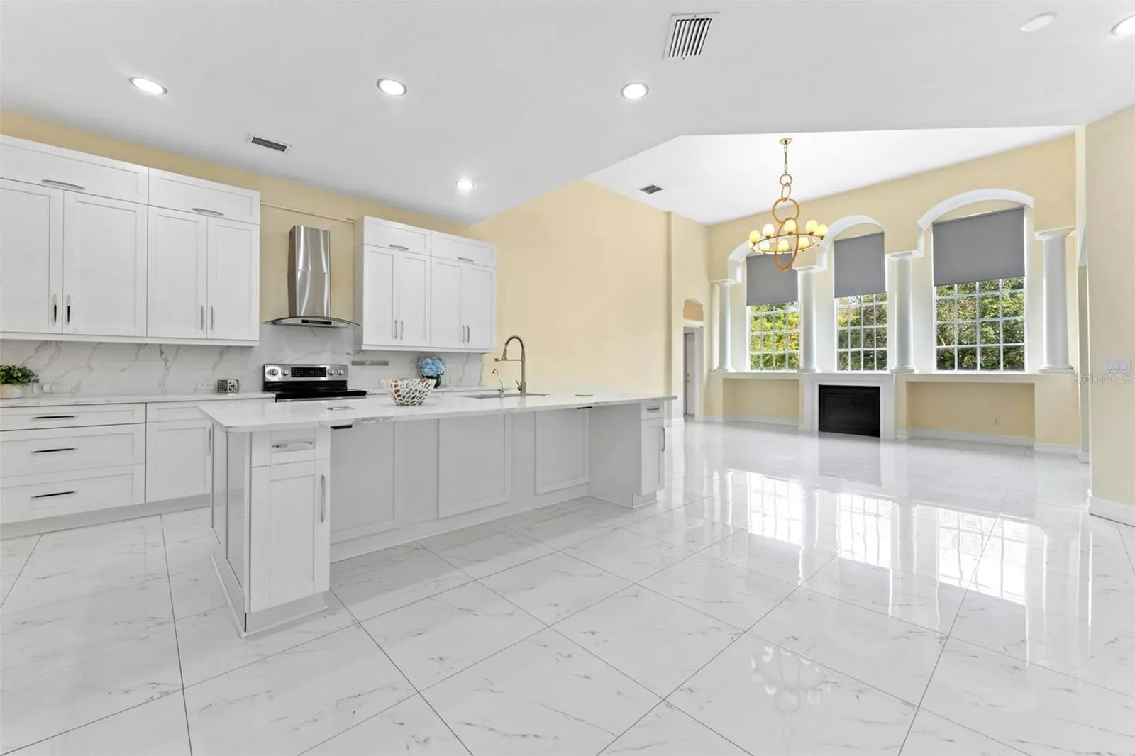 10310 CARROLL COVE PL