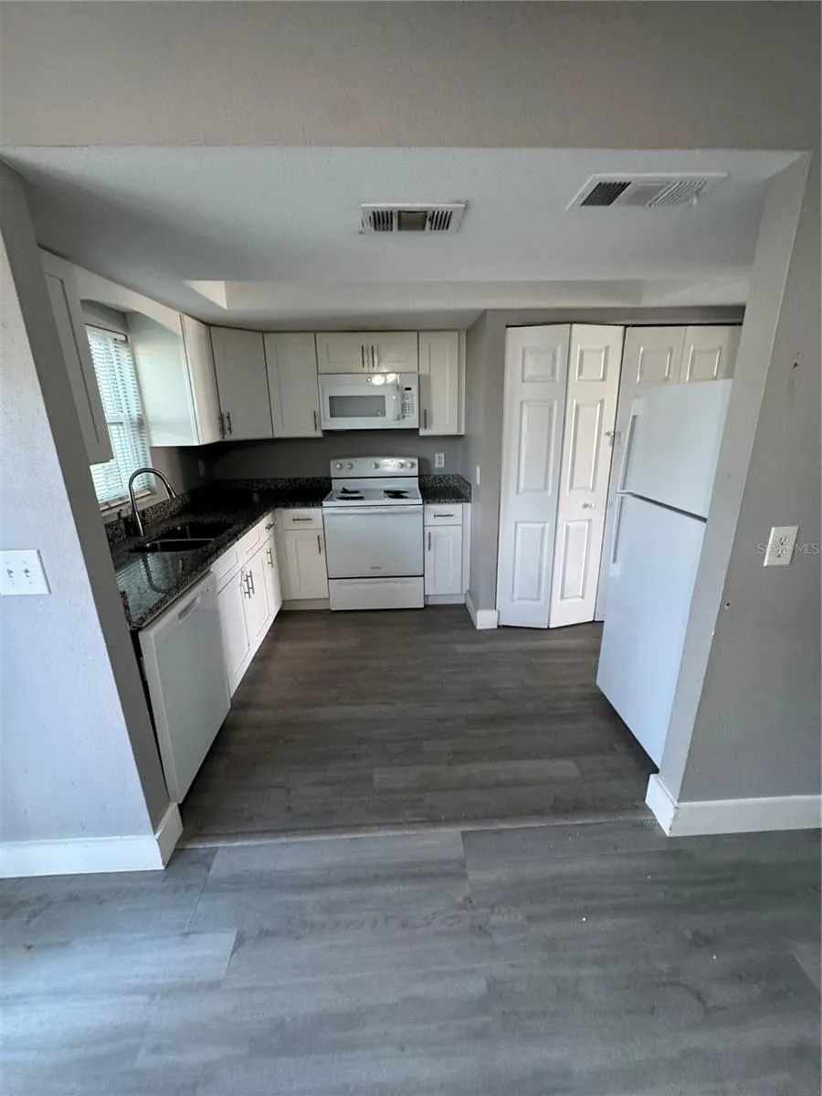 5133 TENNIS COURT CIR #72 #72