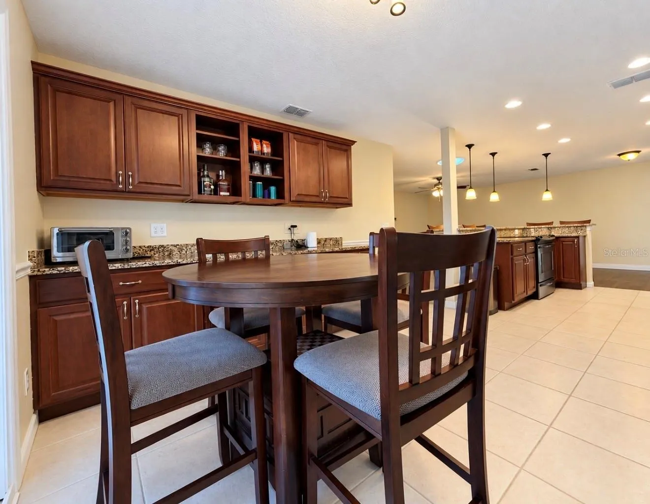 1231 ROSEWOOD ST