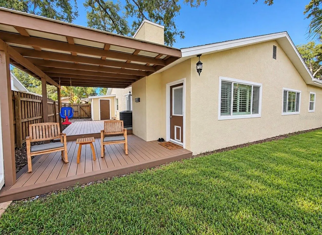 1231 ROSEWOOD ST