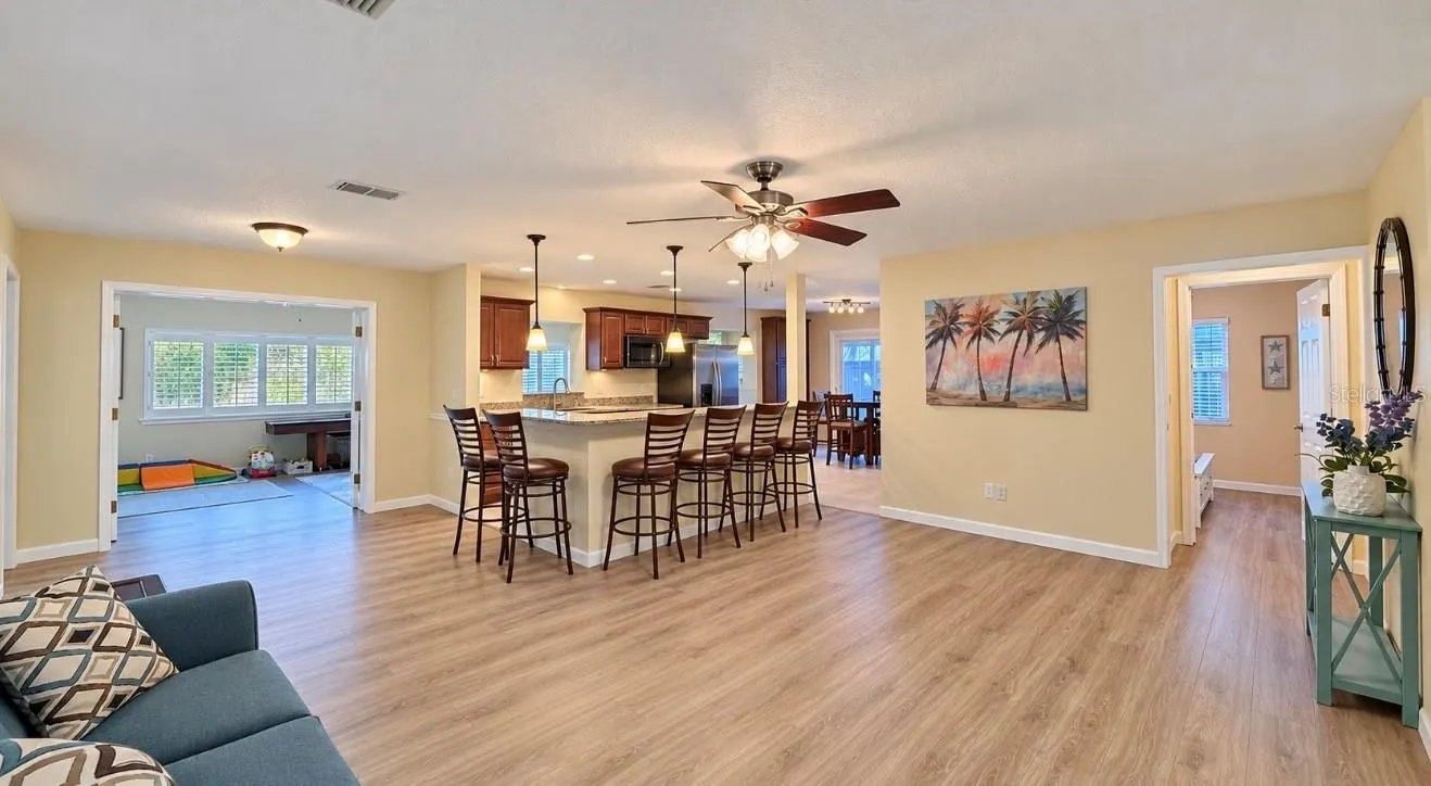 1231 ROSEWOOD ST