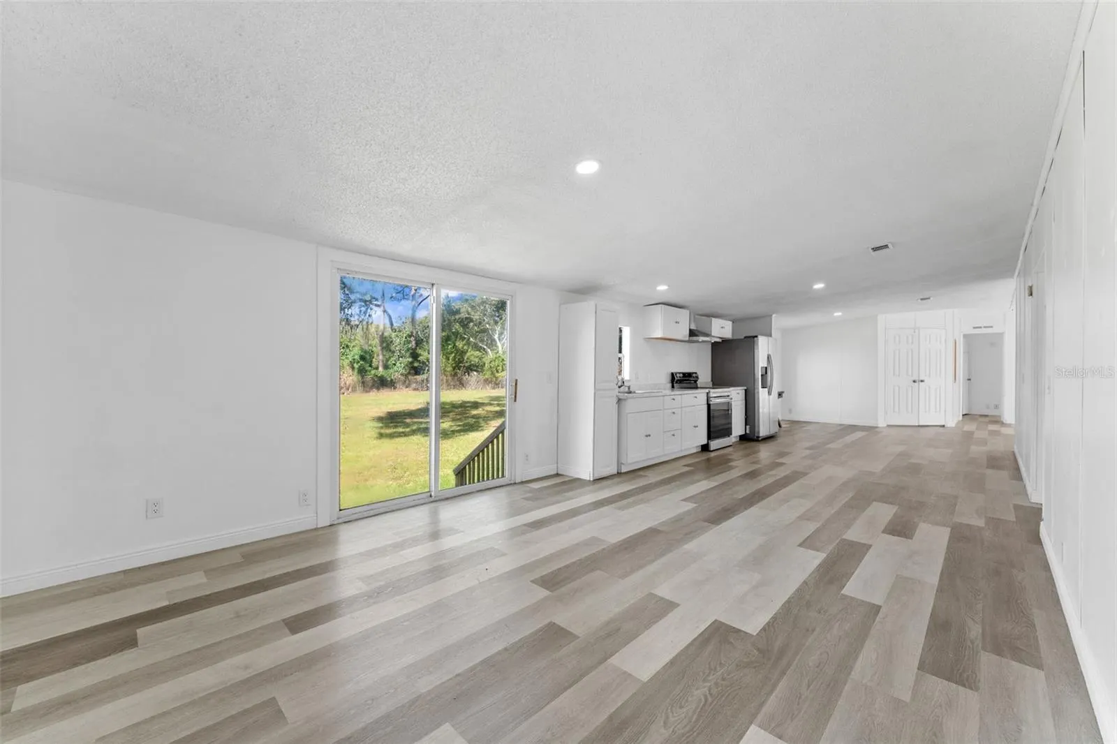 11004 KITTY HAWK DR