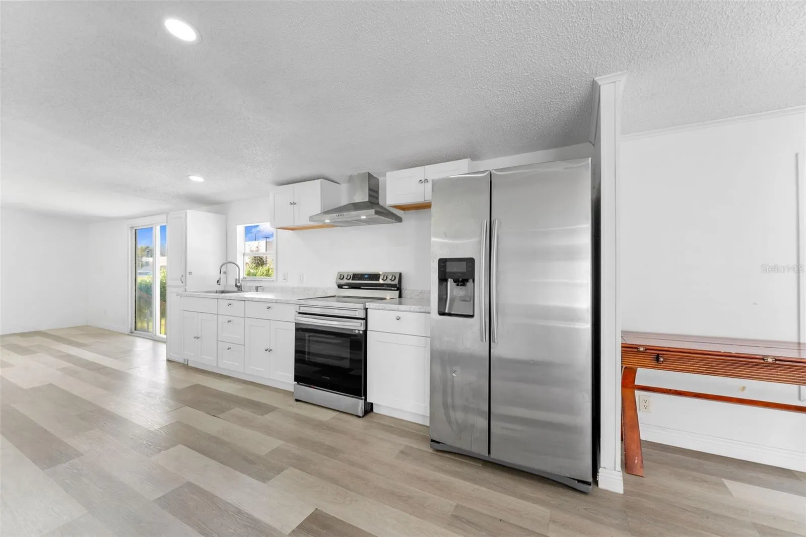 11004 KITTY HAWK DR