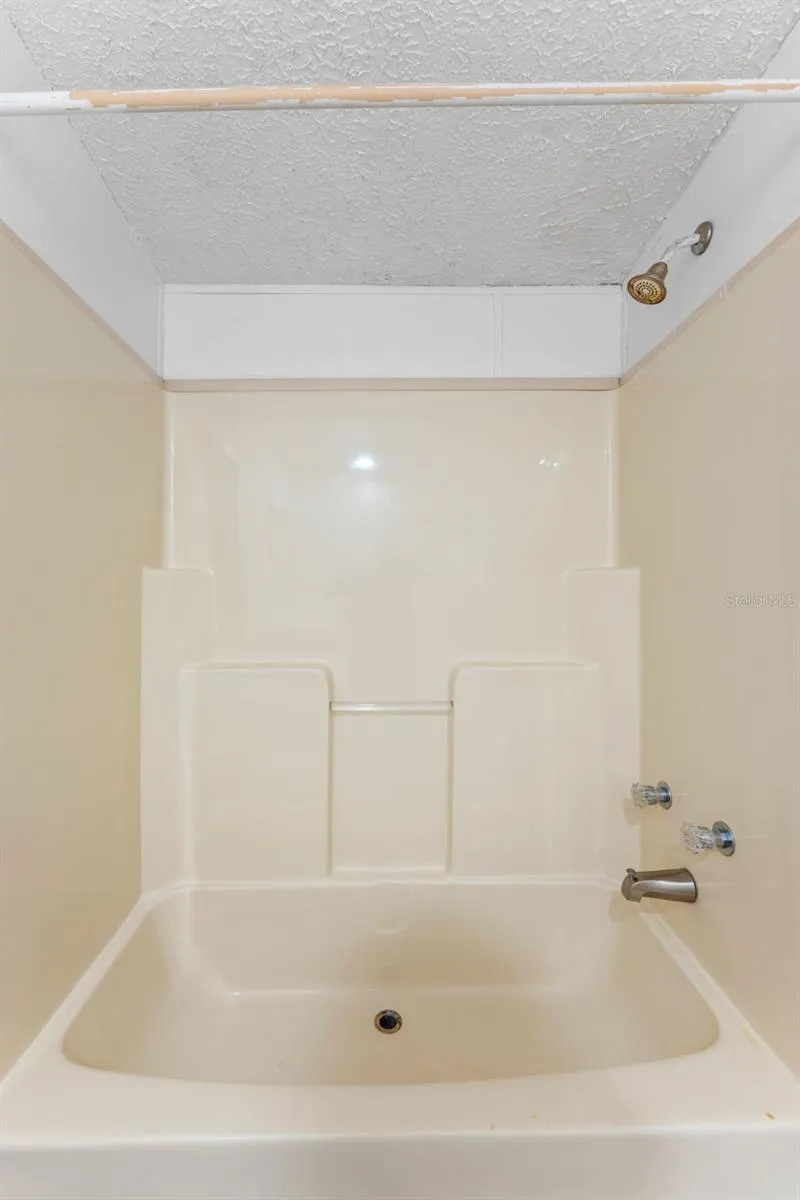 11004 KITTY HAWK DR