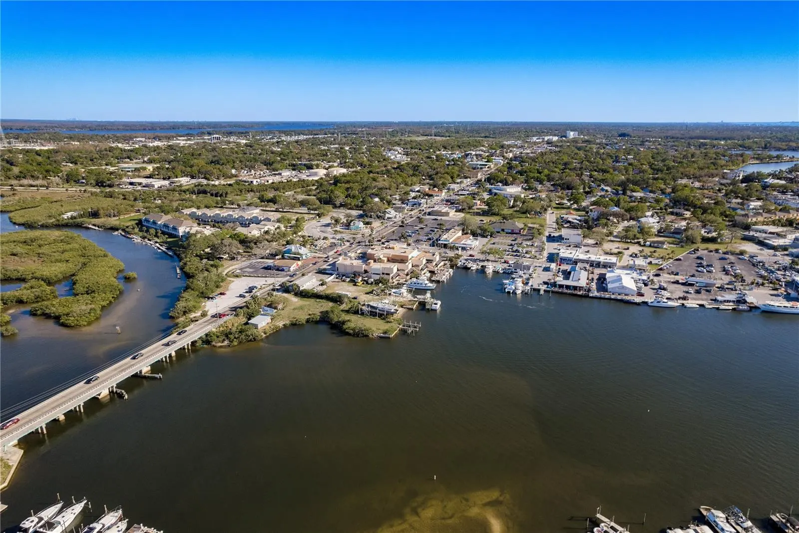 102 ANCLOTE RD