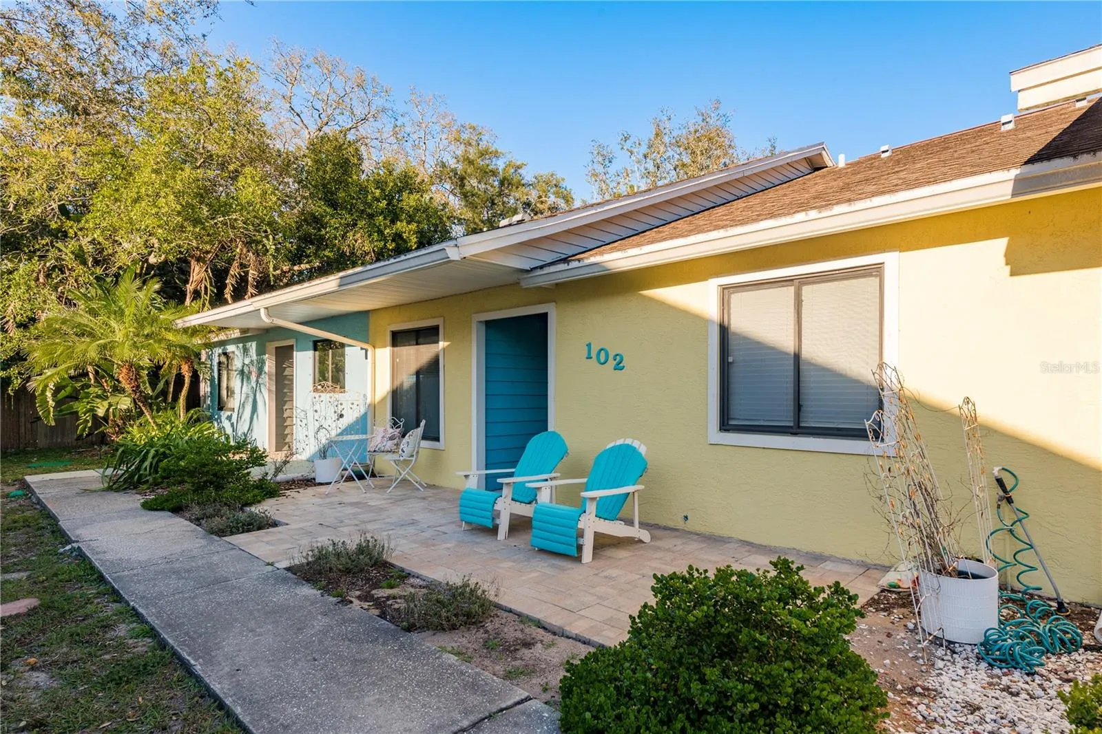 102 ANCLOTE RD