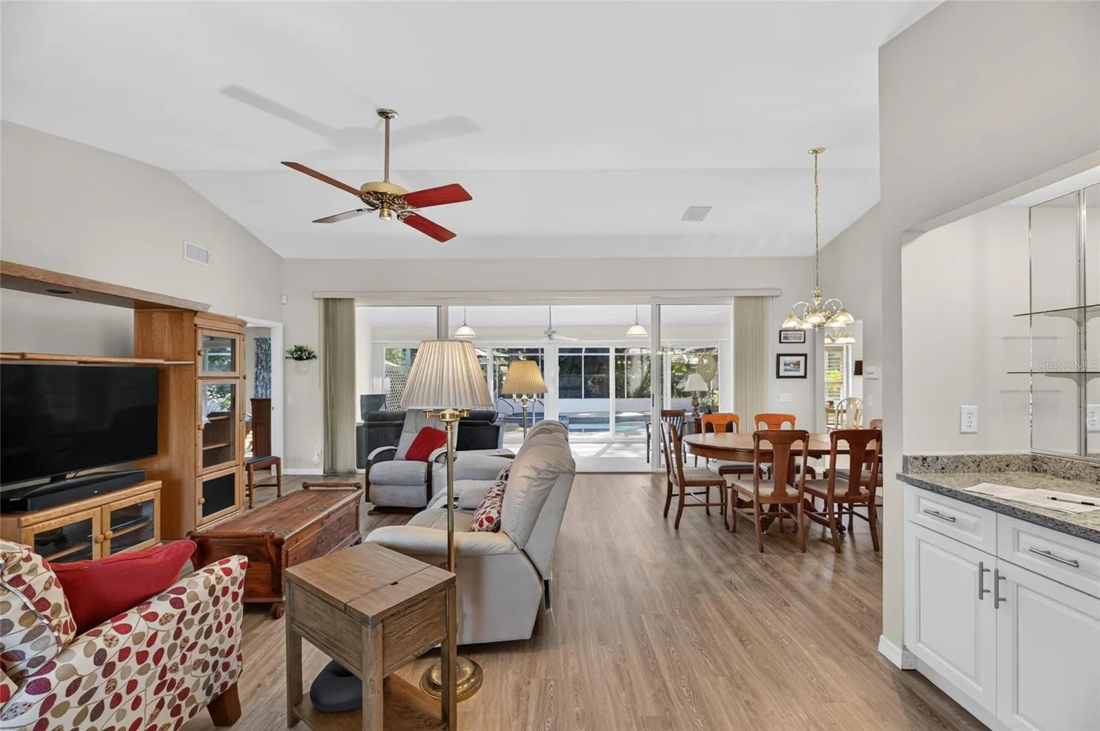 5713 GARDEN LAKES MAJESTIC