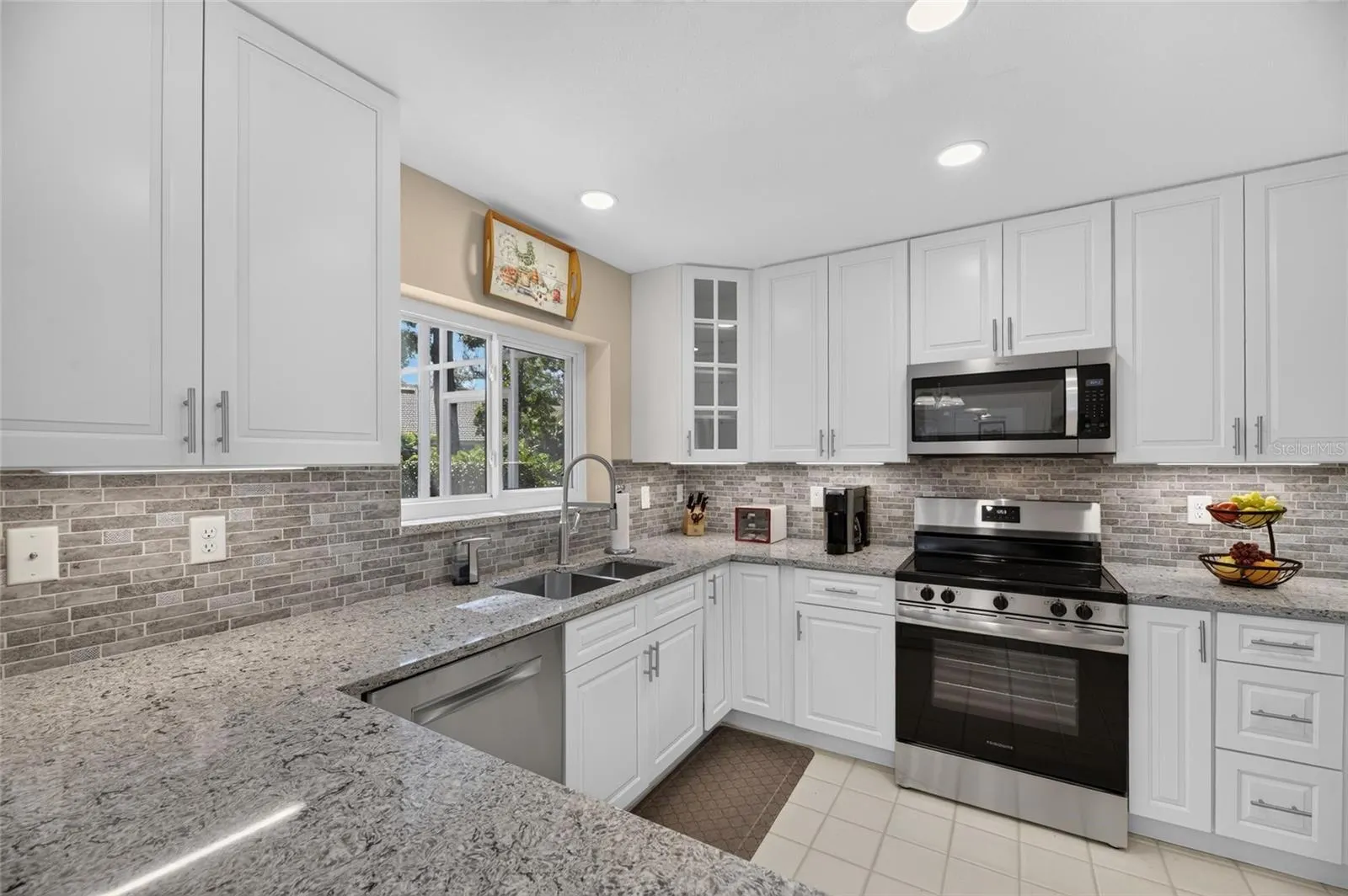 5713 GARDEN LAKES MAJESTIC