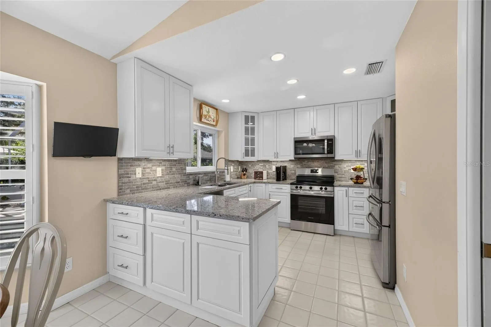 5713 GARDEN LAKES MAJESTIC