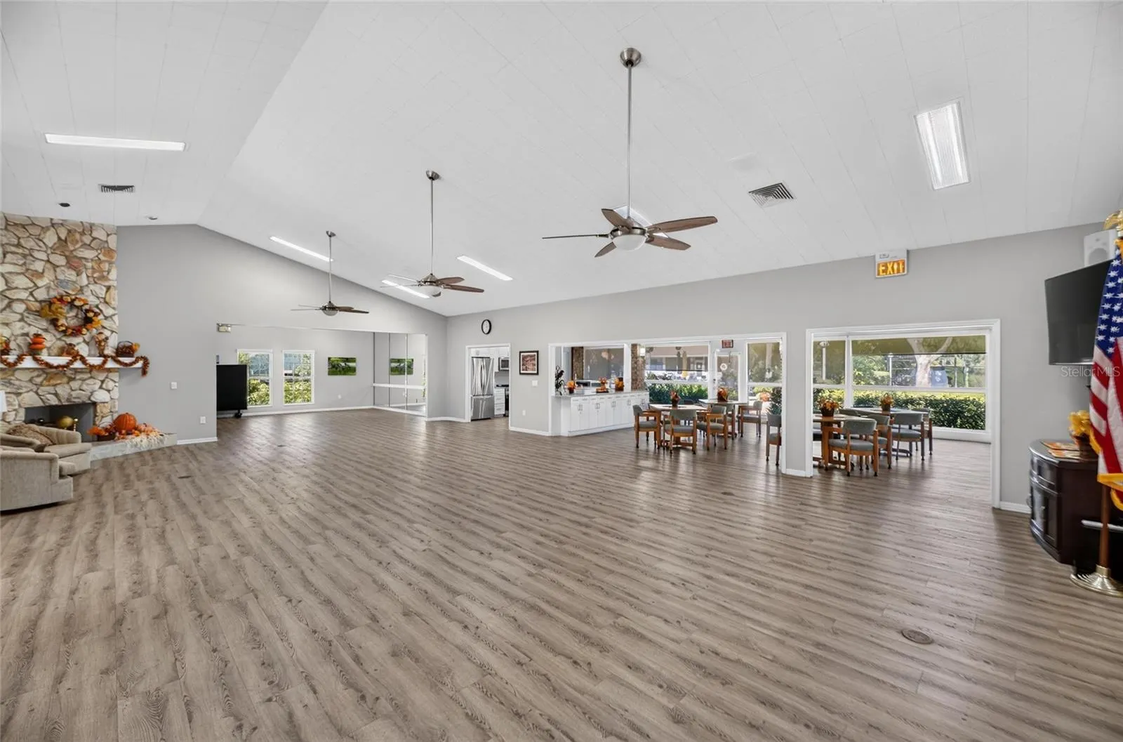 5713 GARDEN LAKES MAJESTIC