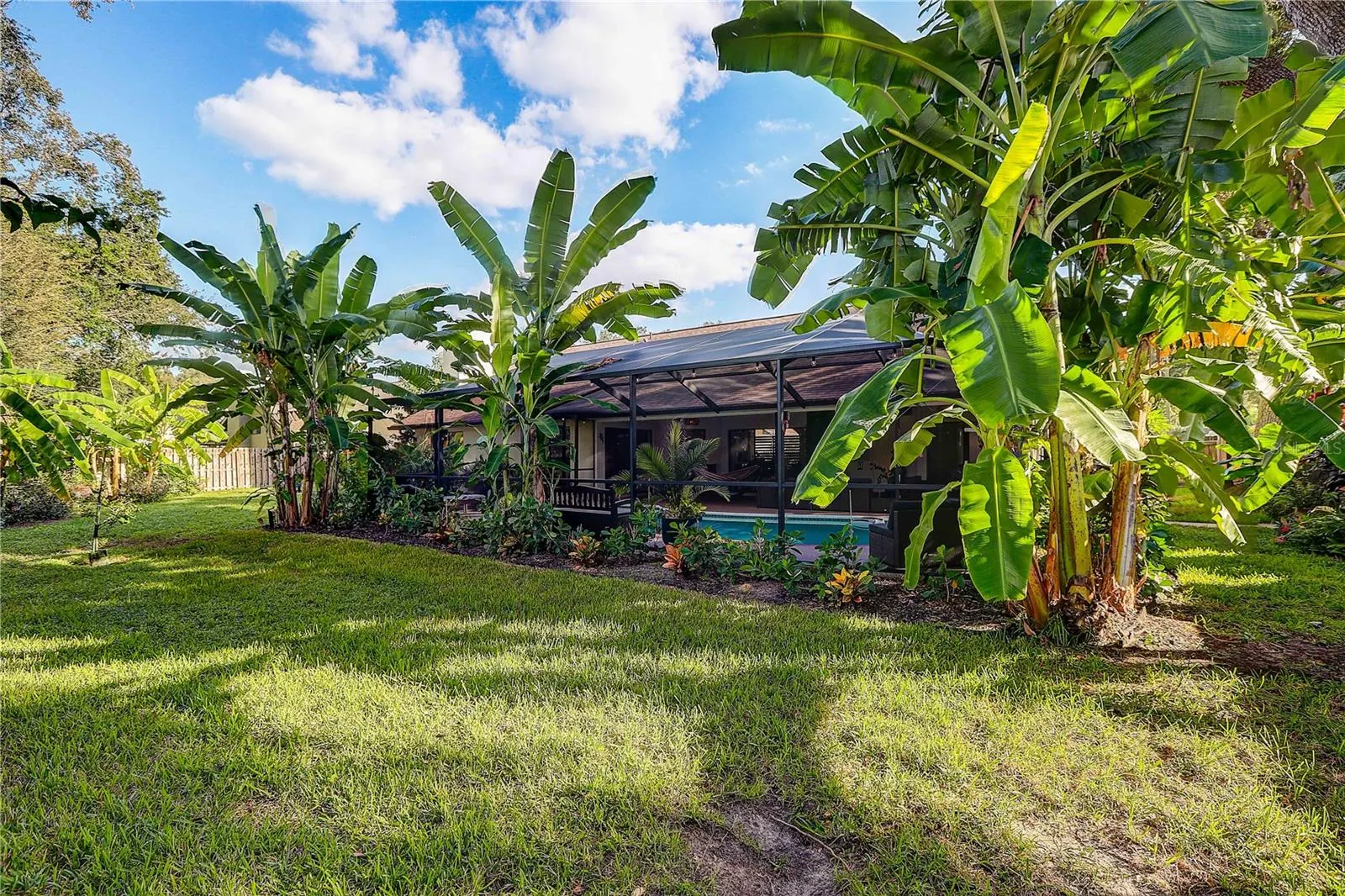 3929 BUCKINGHAM LOOP DR