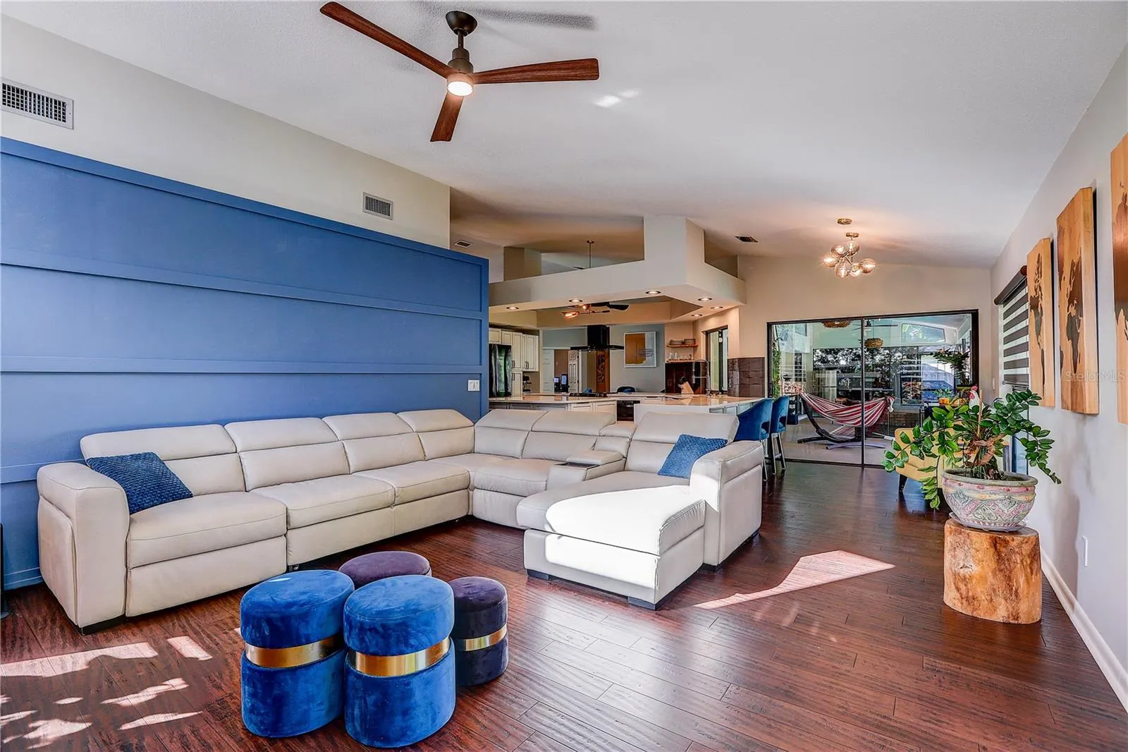 3929 BUCKINGHAM LOOP DR