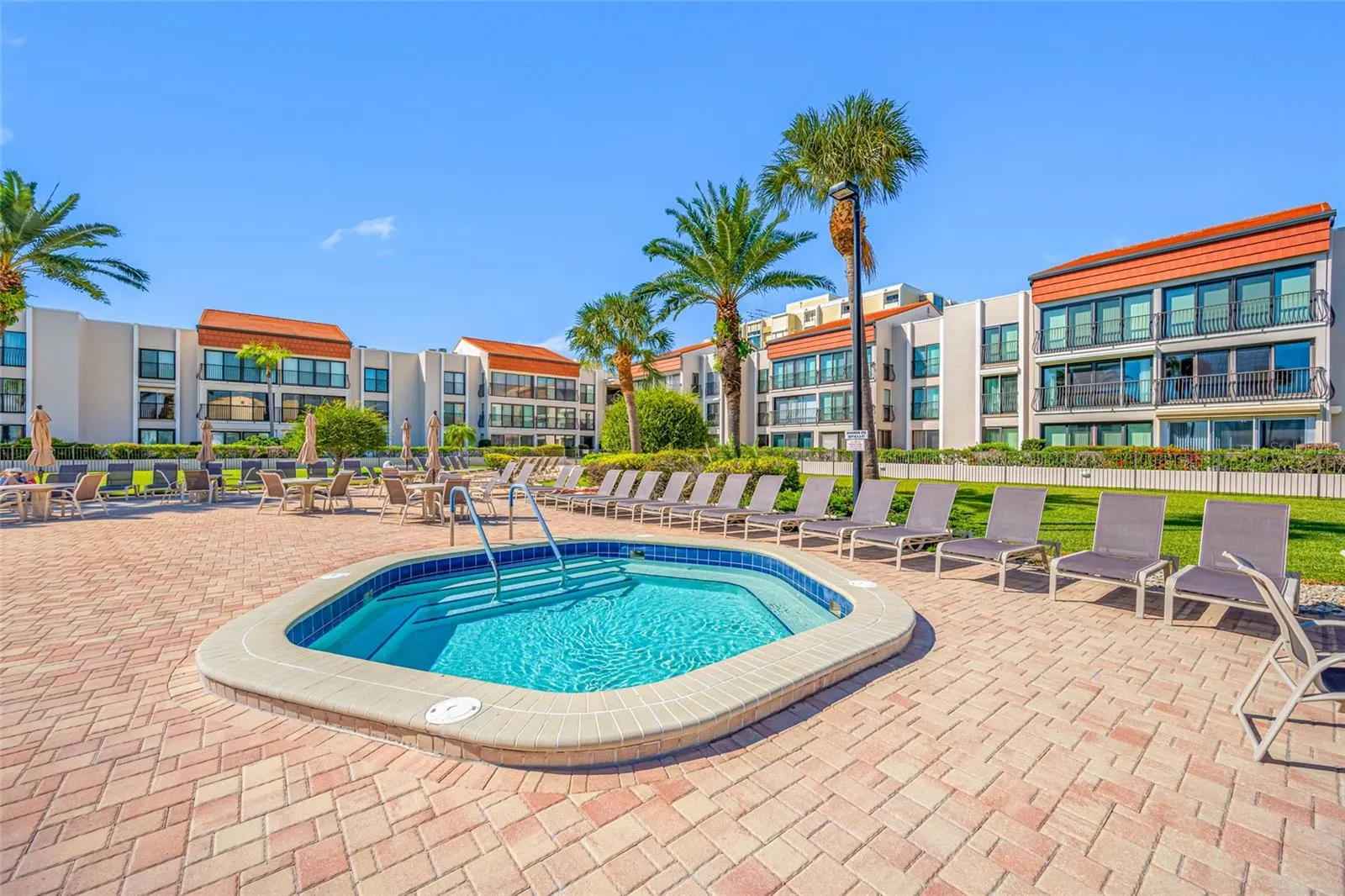 865 S GULFVIEW BLVD #202 #202