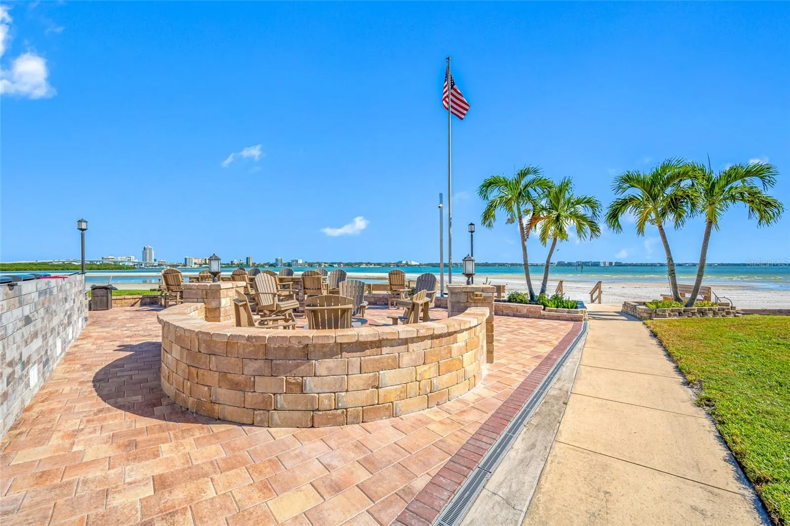 865 S GULFVIEW BLVD #202 #202