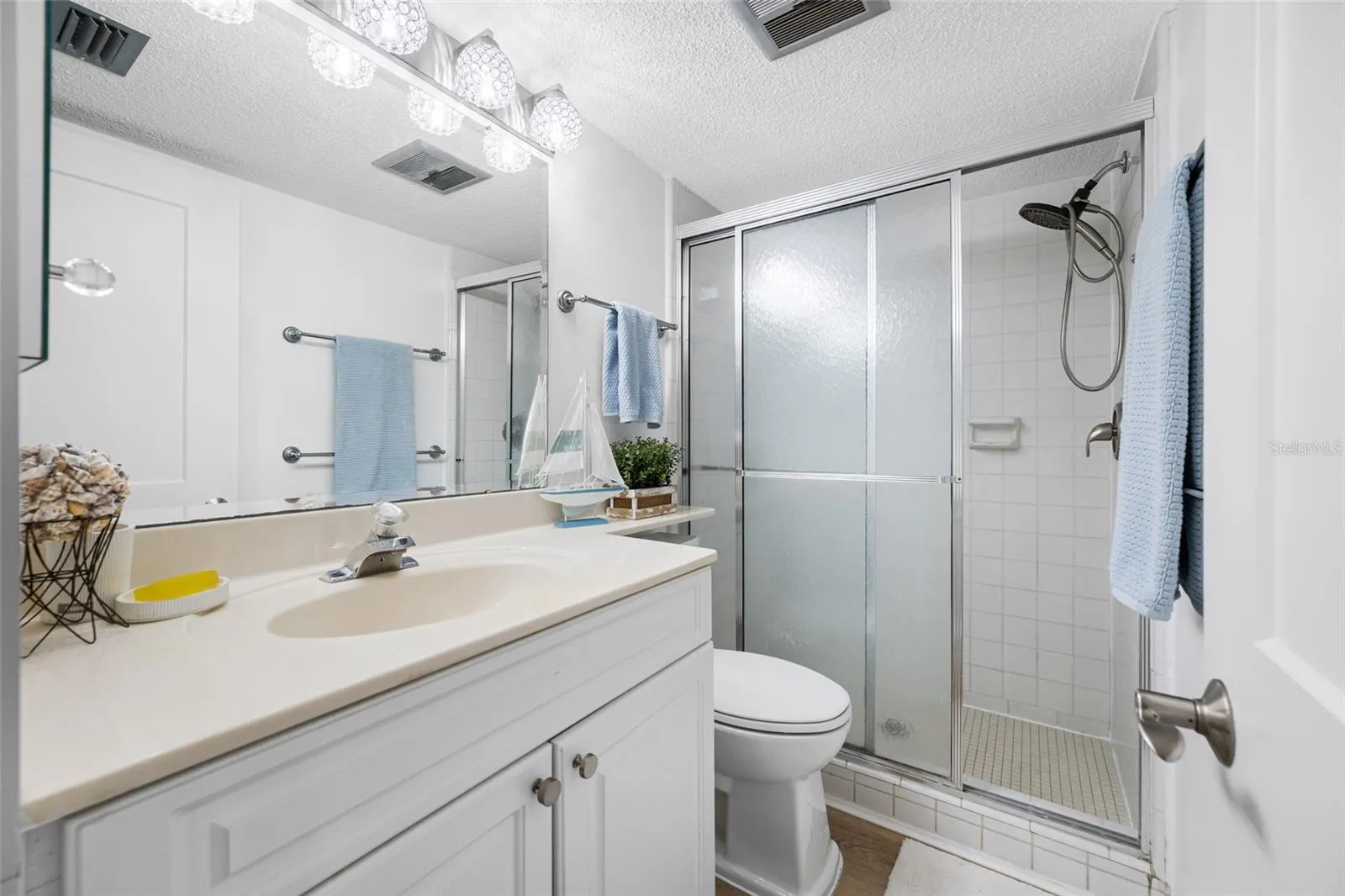 865 S GULFVIEW BLVD #202 #202