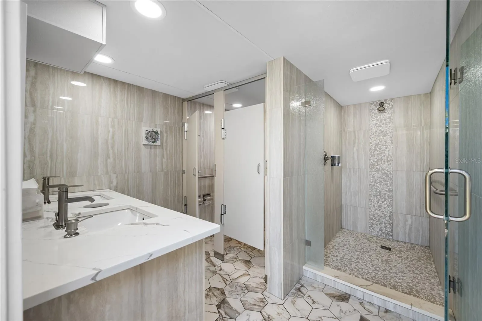 865 S GULFVIEW BLVD #202 #202