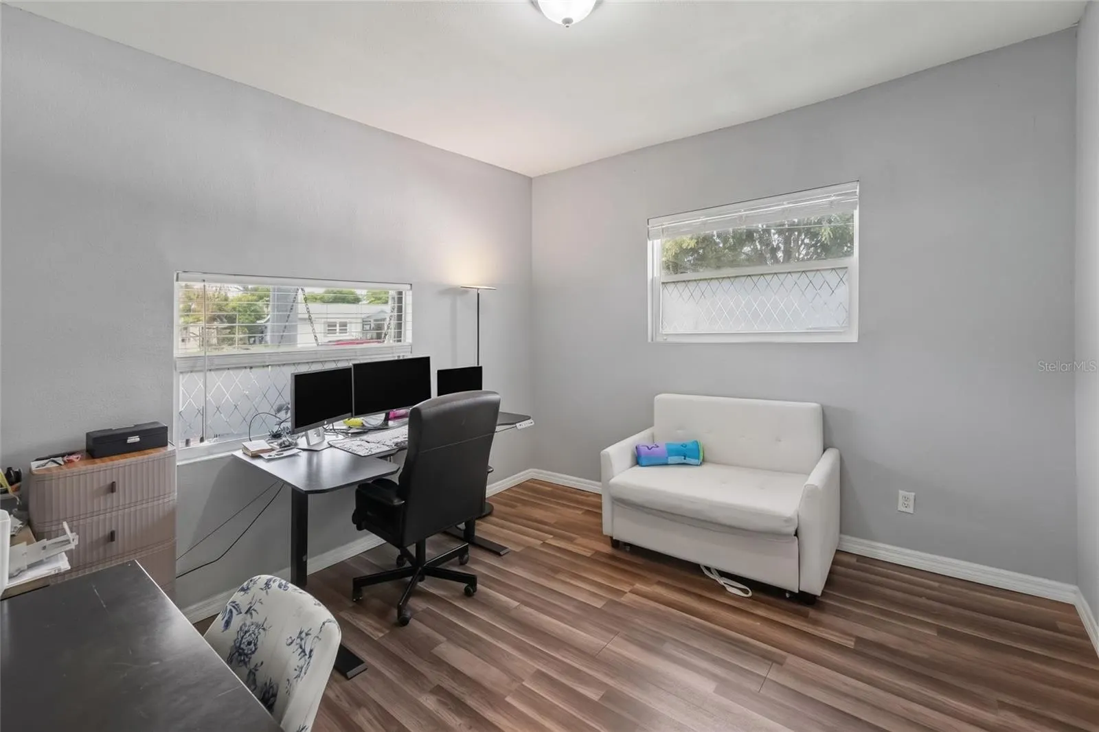 2711 N 33RD ST