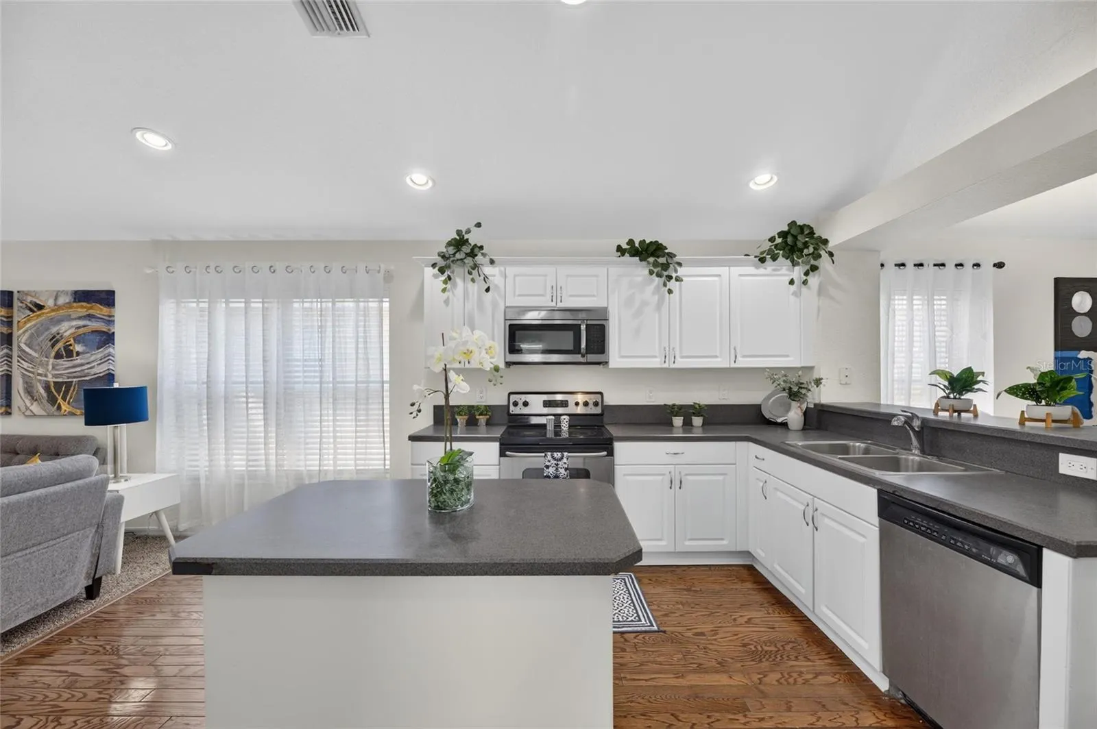 11517 CRESTLAKE VILLAGE DR