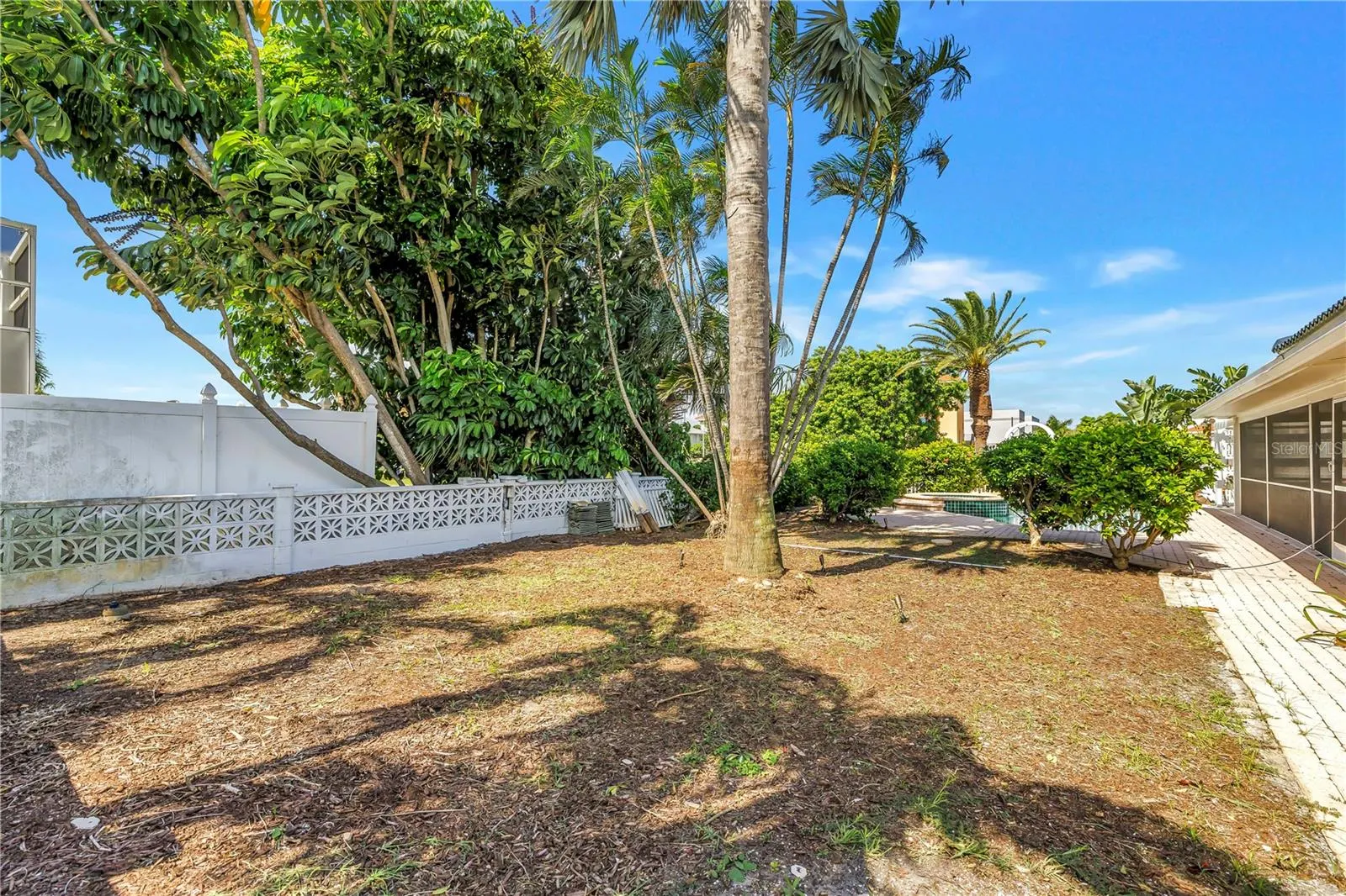 290 MONTE CRISTO BLVD