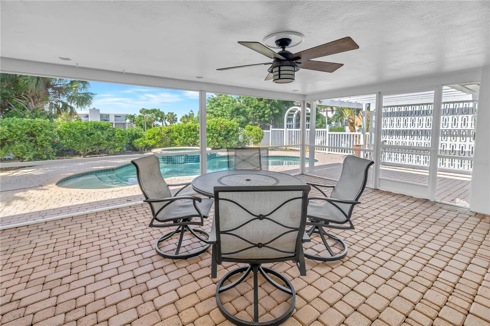290 MONTE CRISTO BLVD