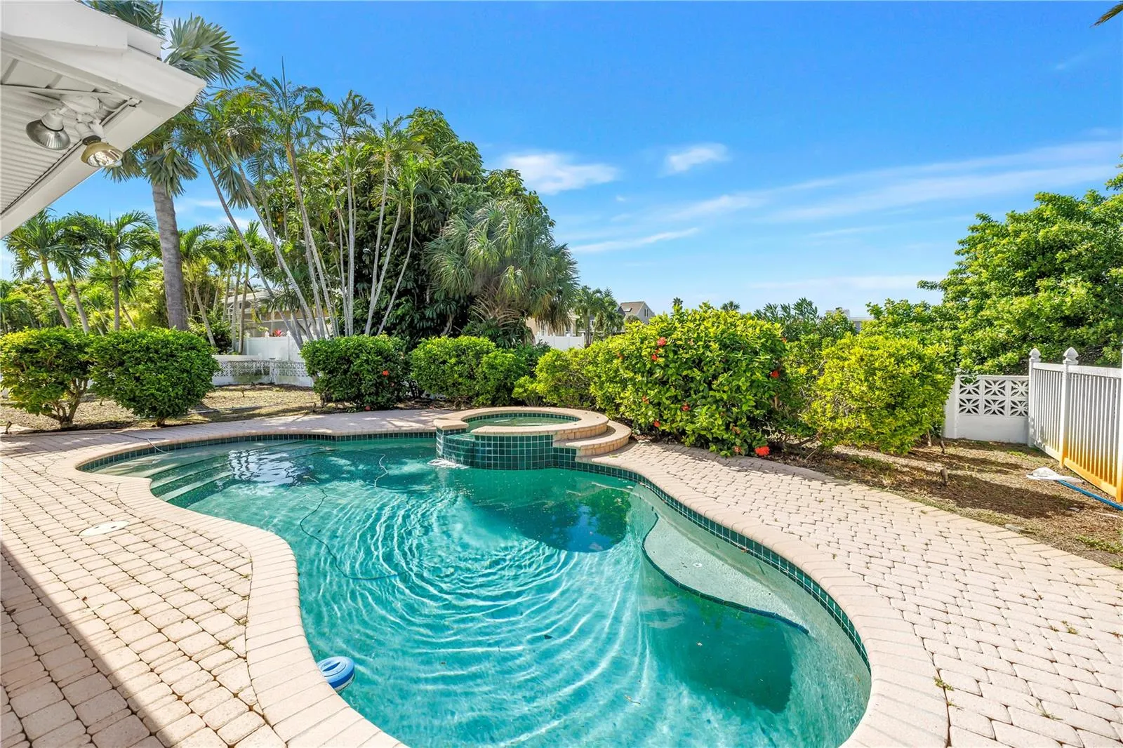 290 MONTE CRISTO BLVD
