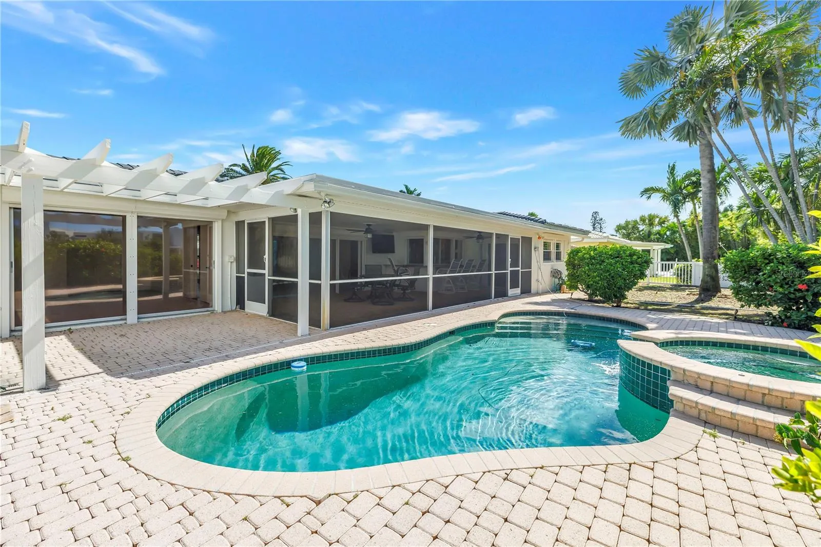 290 MONTE CRISTO BLVD