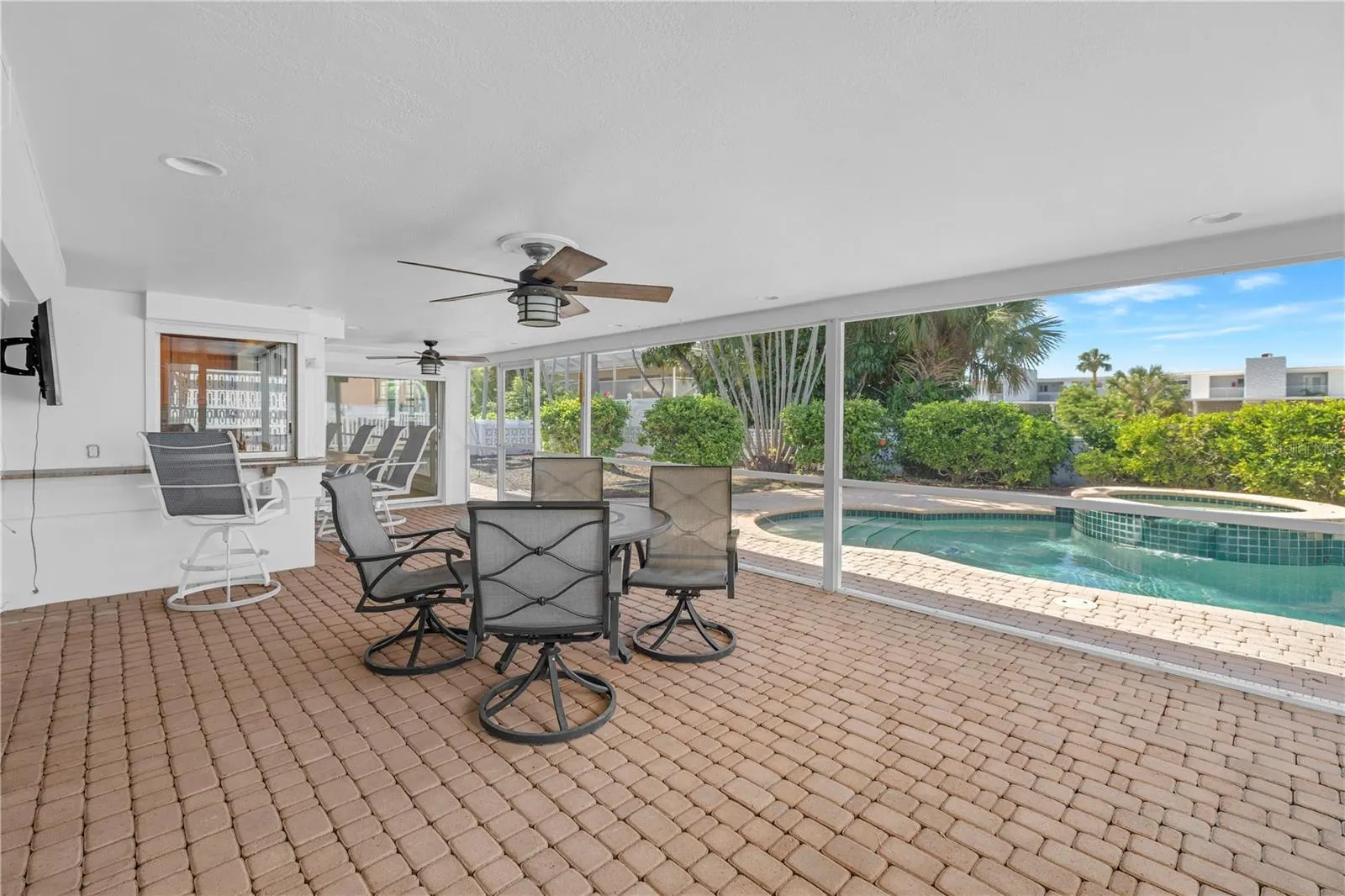290 MONTE CRISTO BLVD