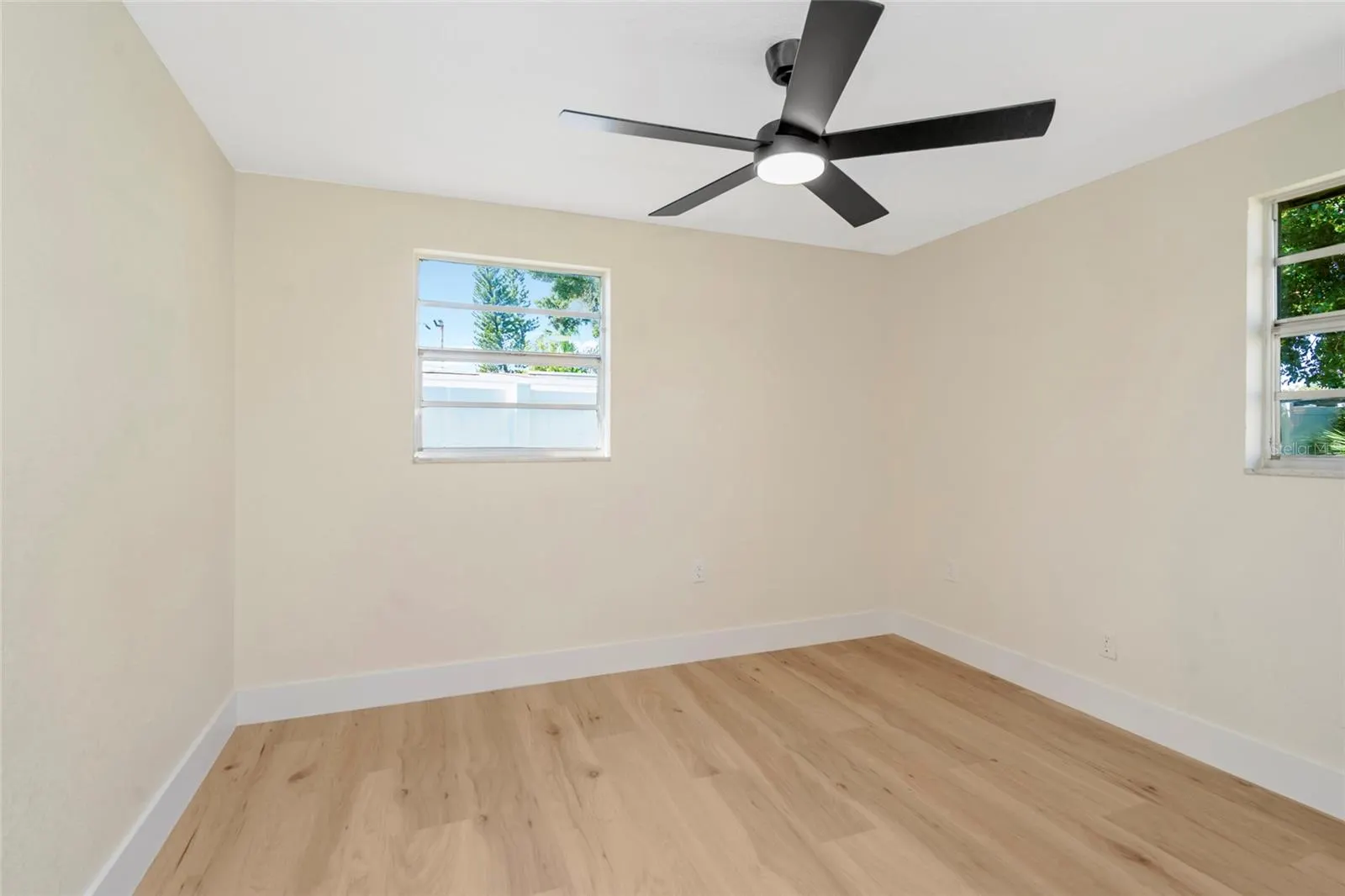 4003 W MONTGOMERY TER