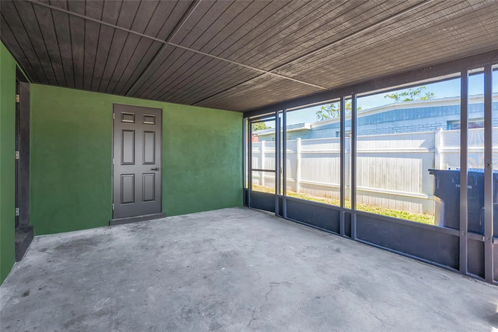 4003 W MONTGOMERY TER