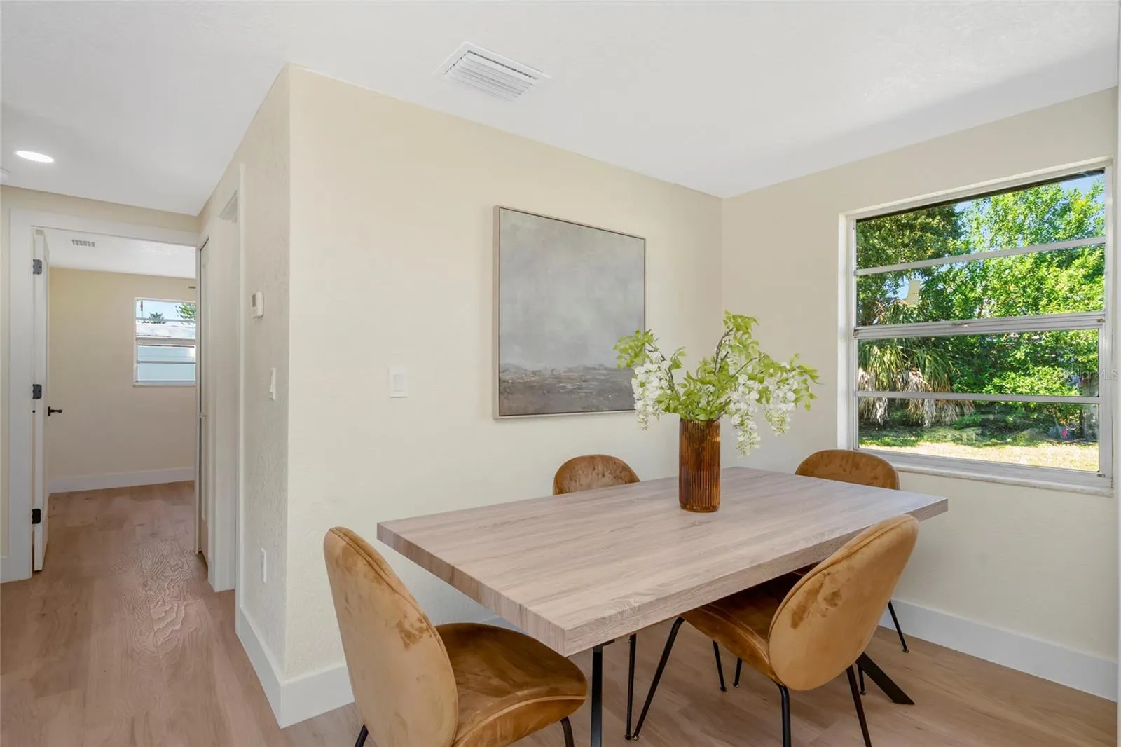 4003 W MONTGOMERY TER