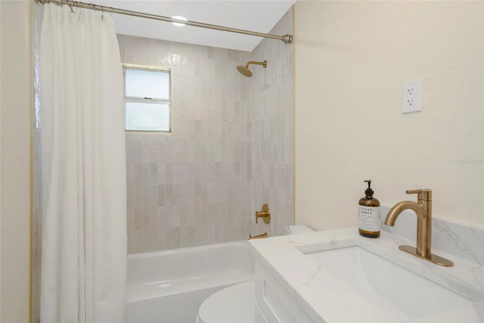 4003 W MONTGOMERY TER