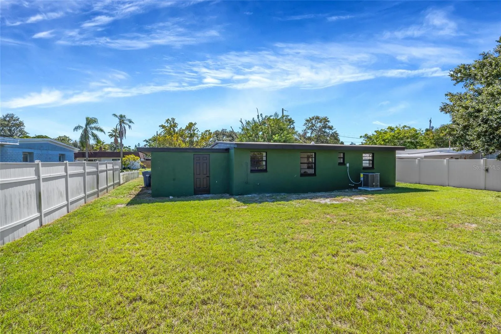 4003 W MONTGOMERY TER
