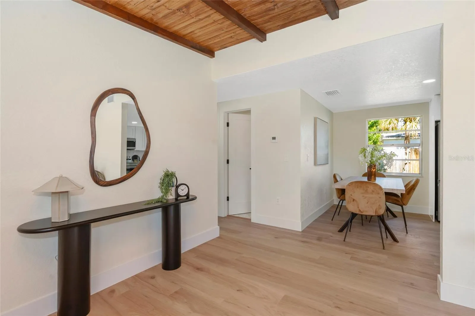 4003 W MONTGOMERY TER