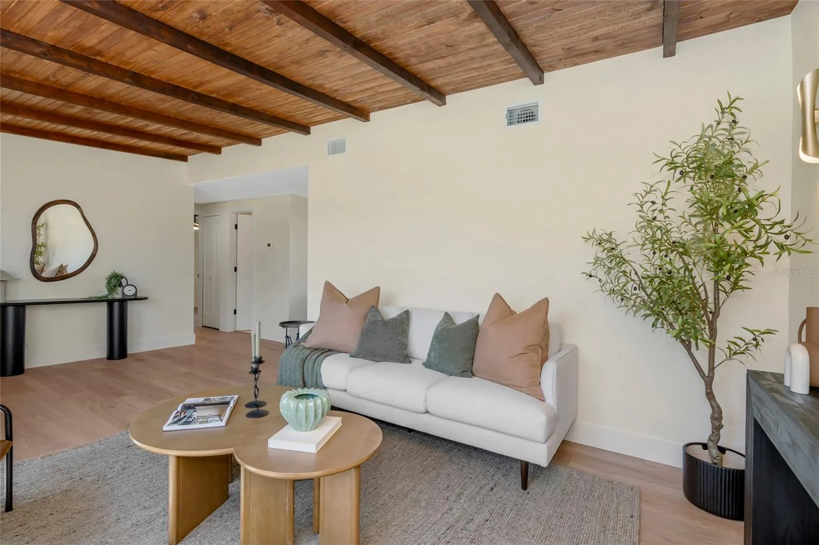 4003 W MONTGOMERY TER
