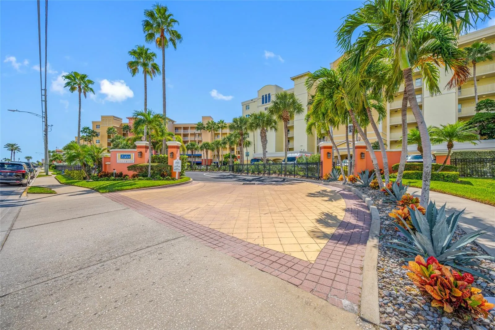 16700 GULF BLVD #524 #524