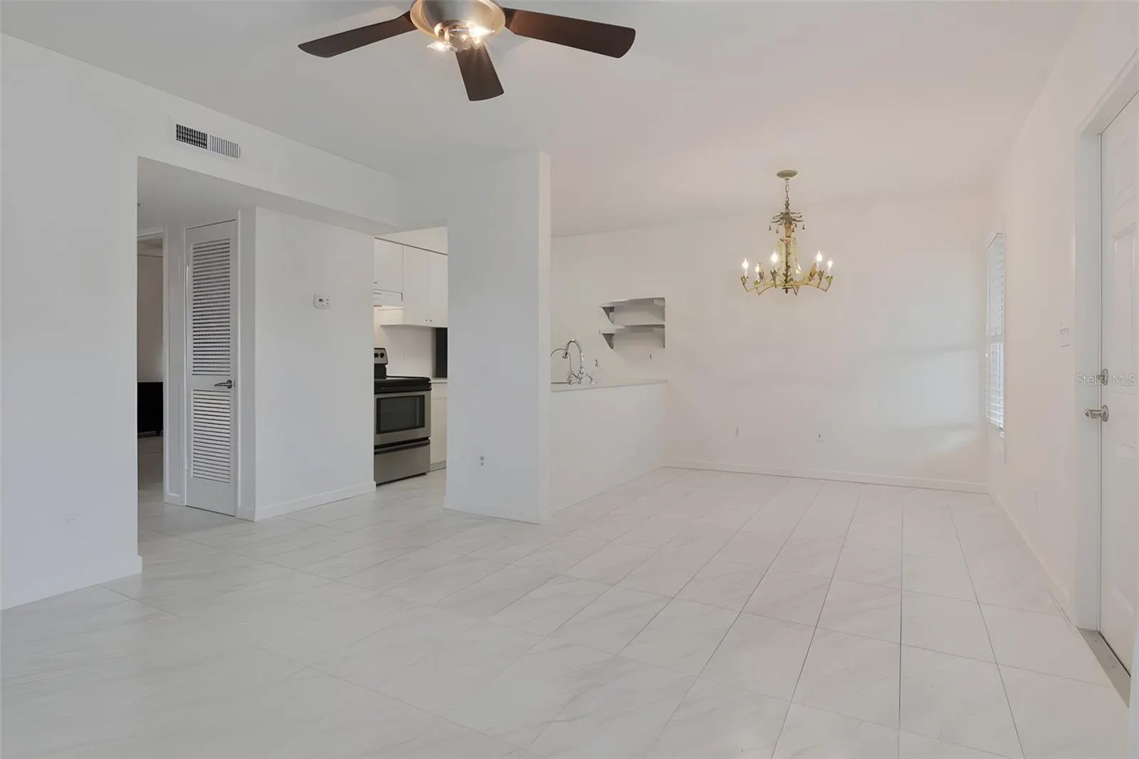 527 S LINCOLN AVE #A205 #A205