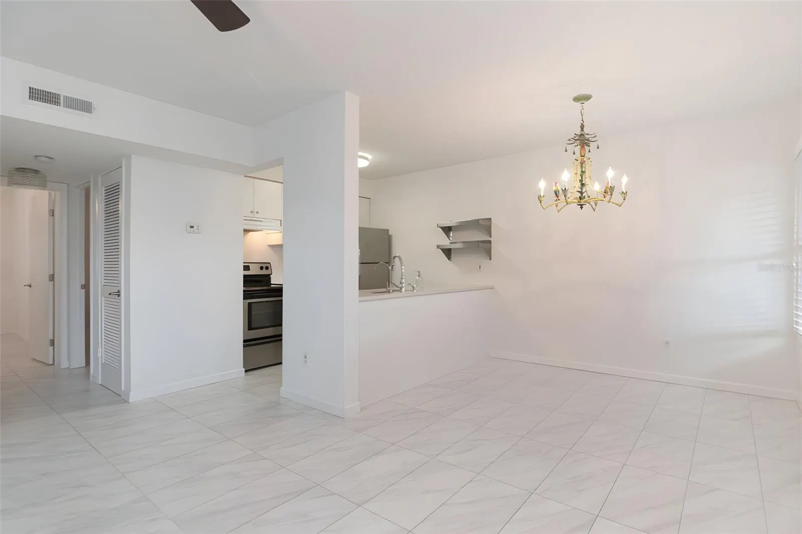 527 S LINCOLN AVE #A205 #A205
