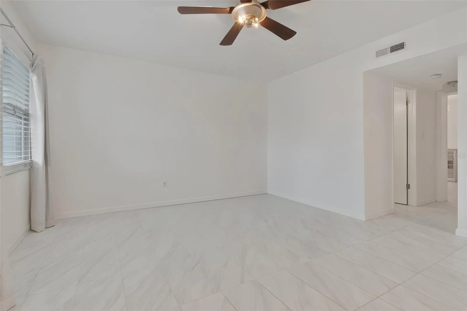 527 S LINCOLN AVE #A205 #A205