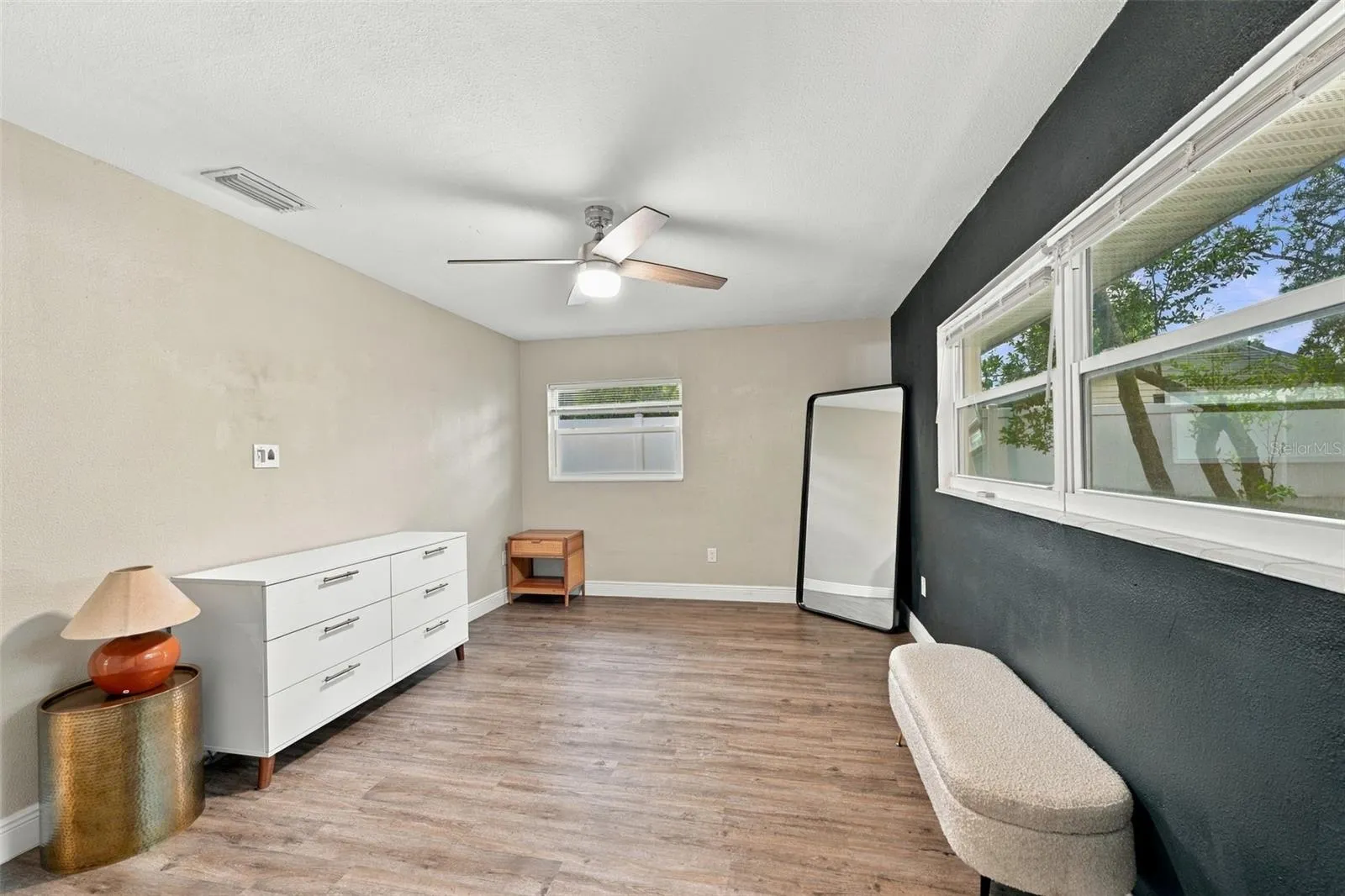 1406 S KEENE RD
