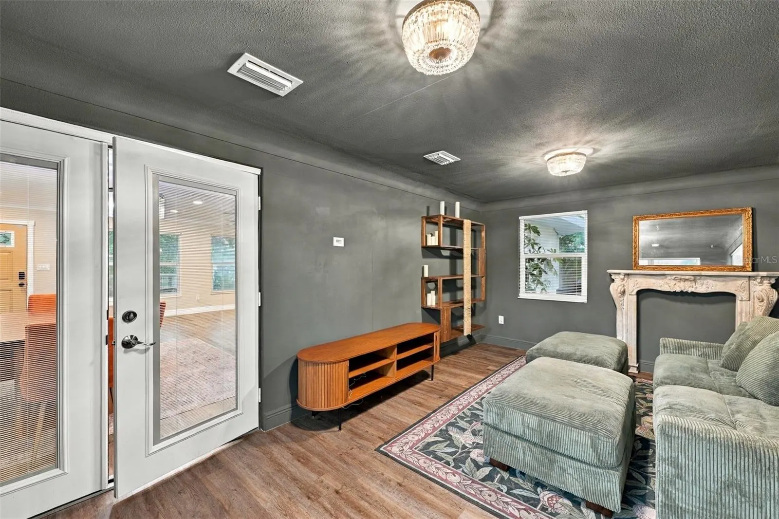 1406 S KEENE RD