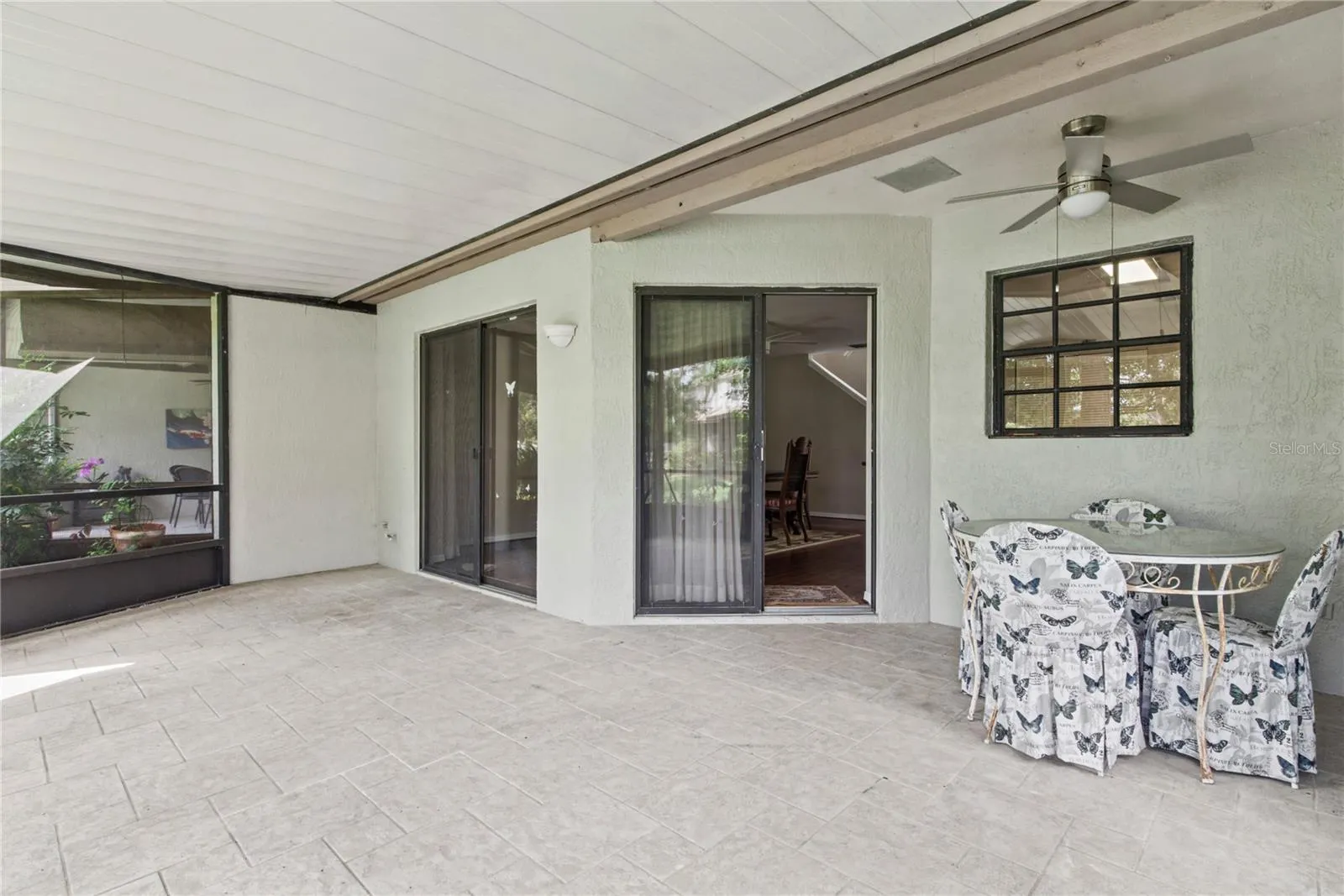 1210 HOUNDS RUN