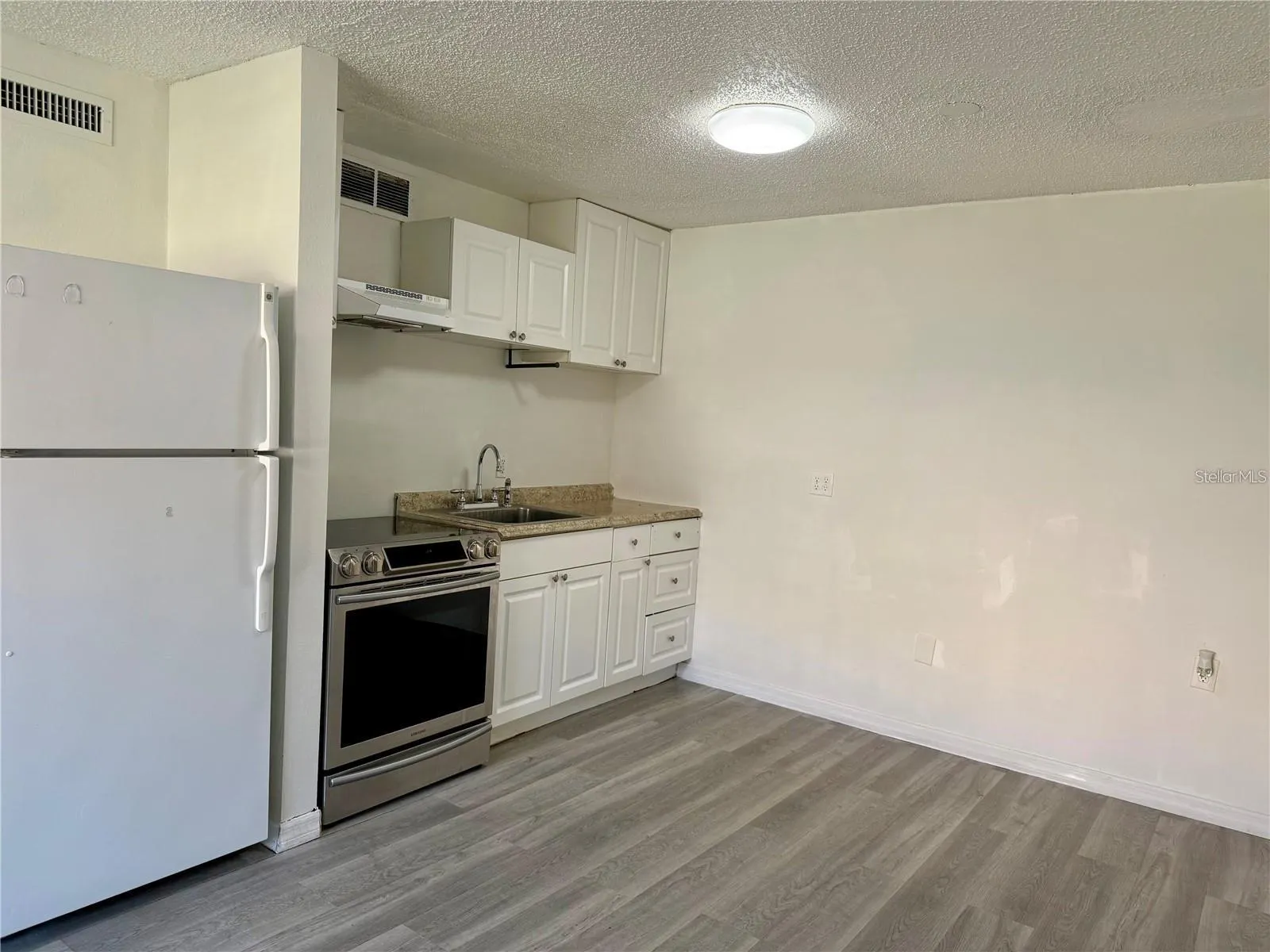 9013 WESTCHESTER CIR #32 #32
